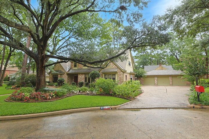 Property Photo: 6719 Walton Heath Drive TX 77069
