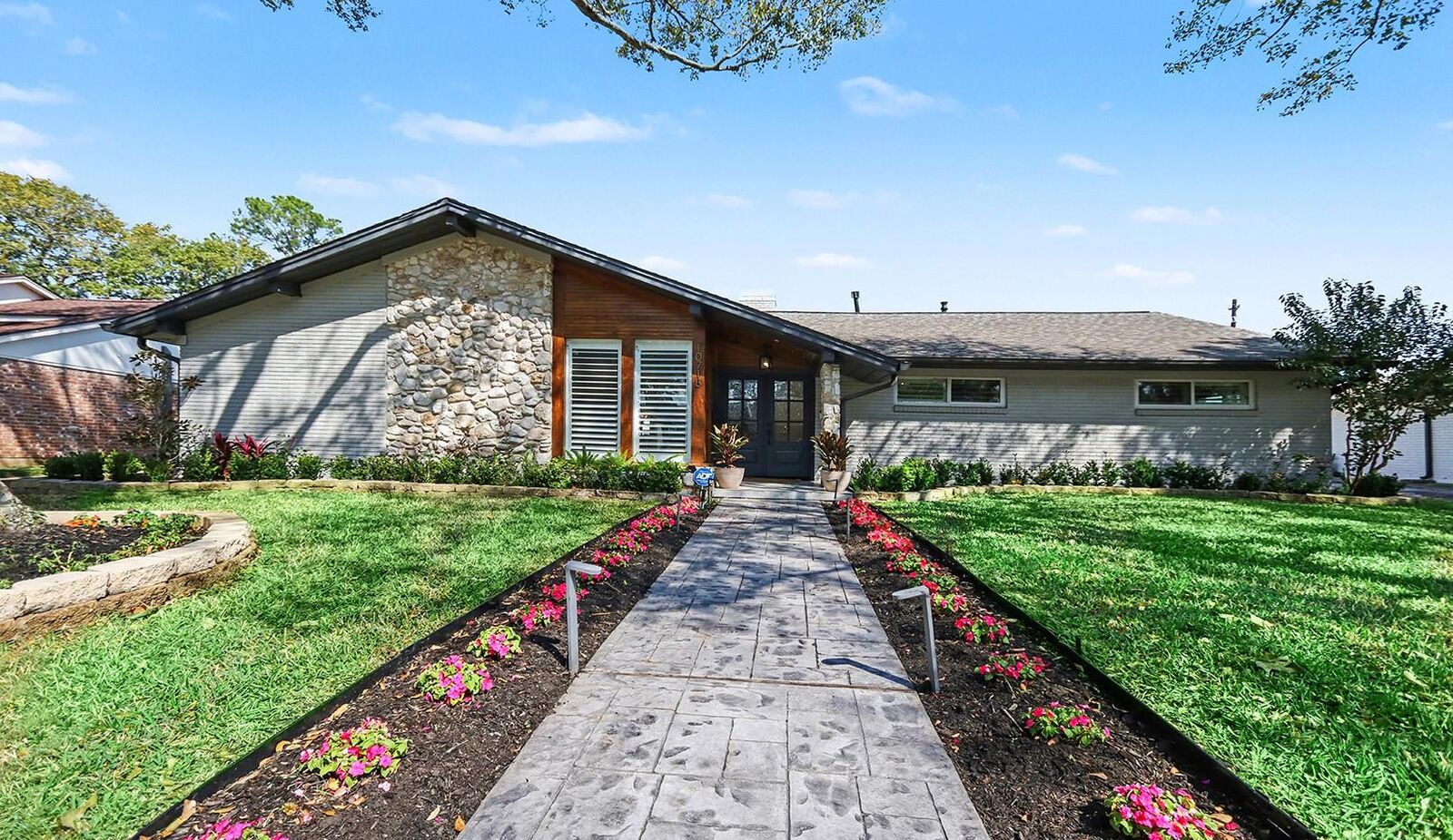 Property Photo: 10718 Longmont Drive TX 77042