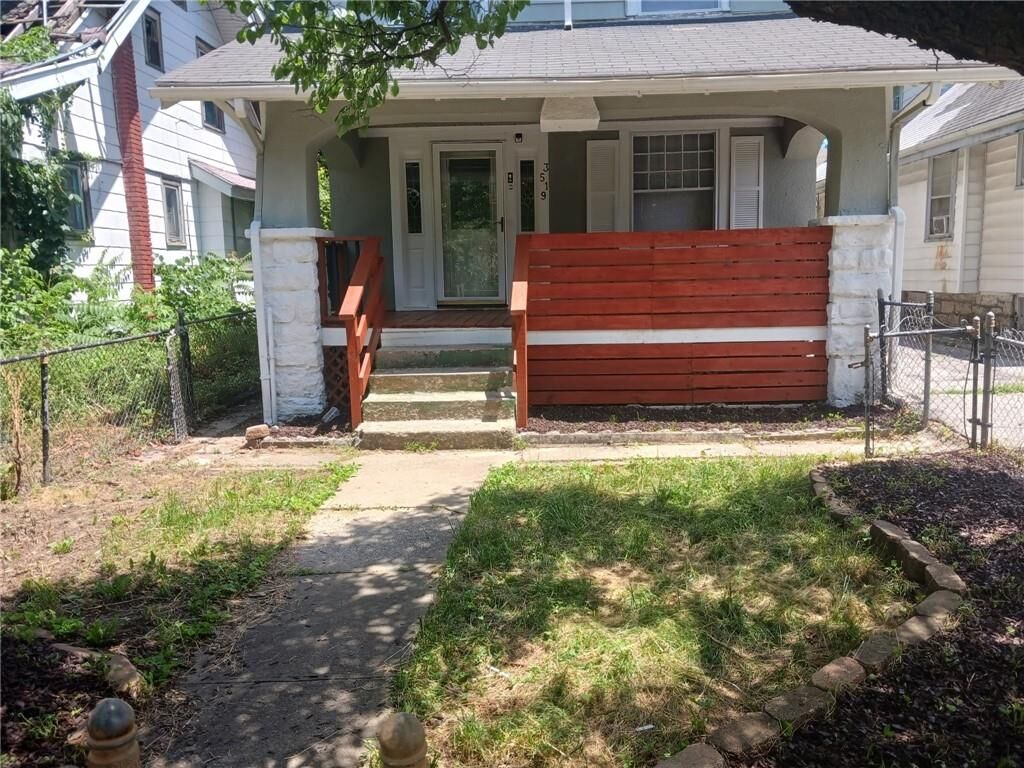 Property Photo: 3519 College Avenue MO 64128