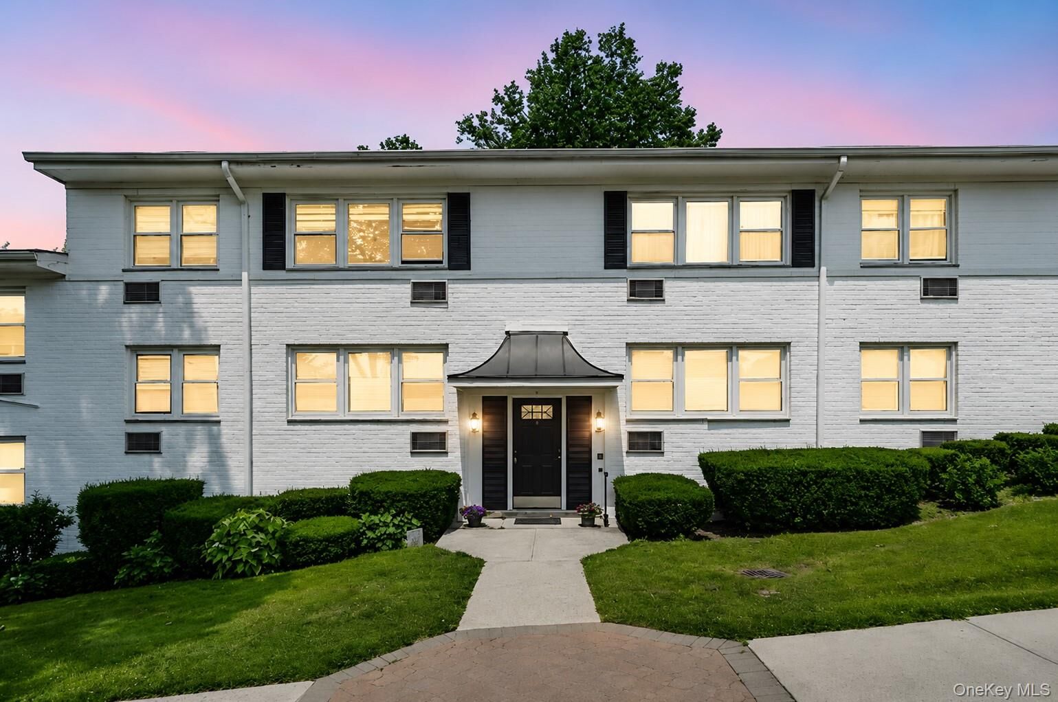 Property Photo:  95 Avon Circle D  NY 10573 