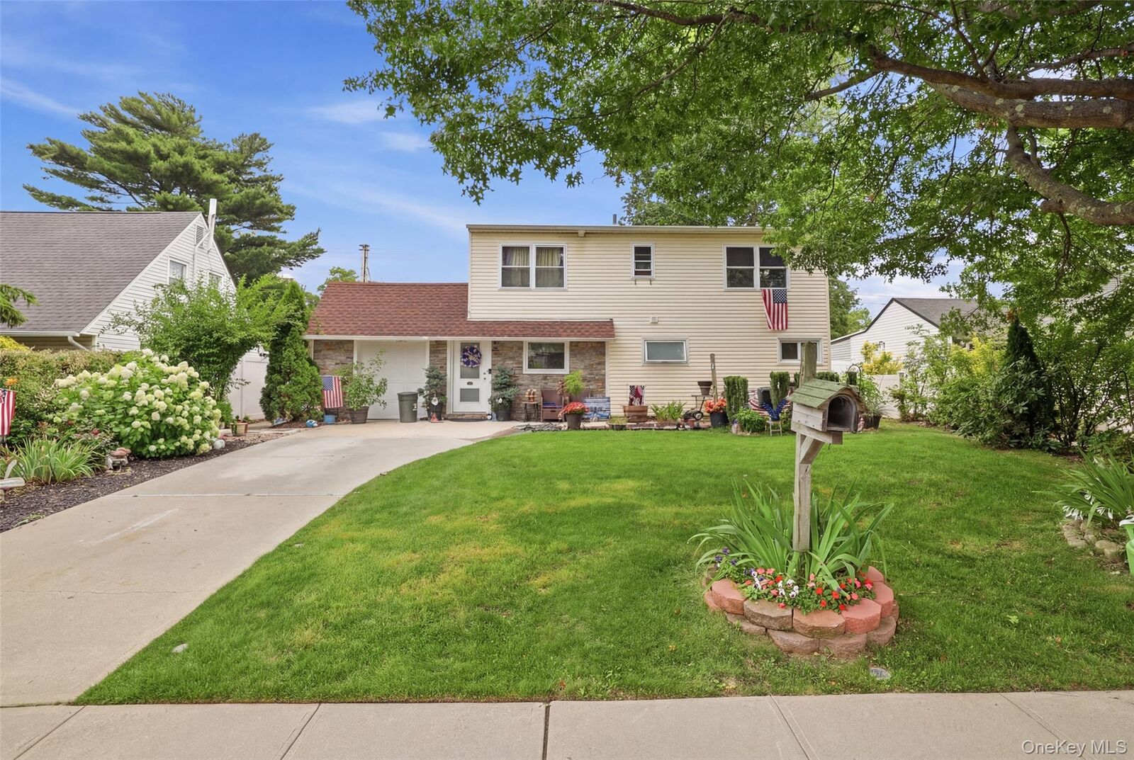 Property Photo:  101 Blacksmith Road E  NY 11756 