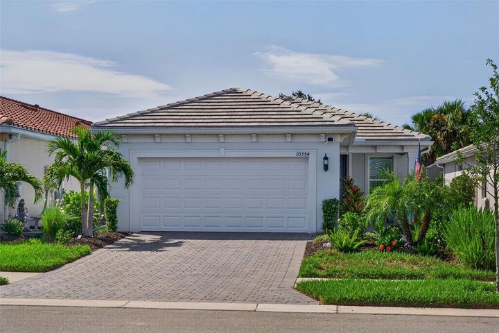 Property Photo:  10354 Abaco Falls Drive  FL 34223 
