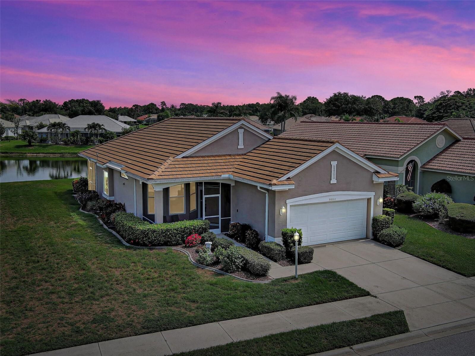 Property Photo:  5011 Seagrass Drive  FL 34293 
