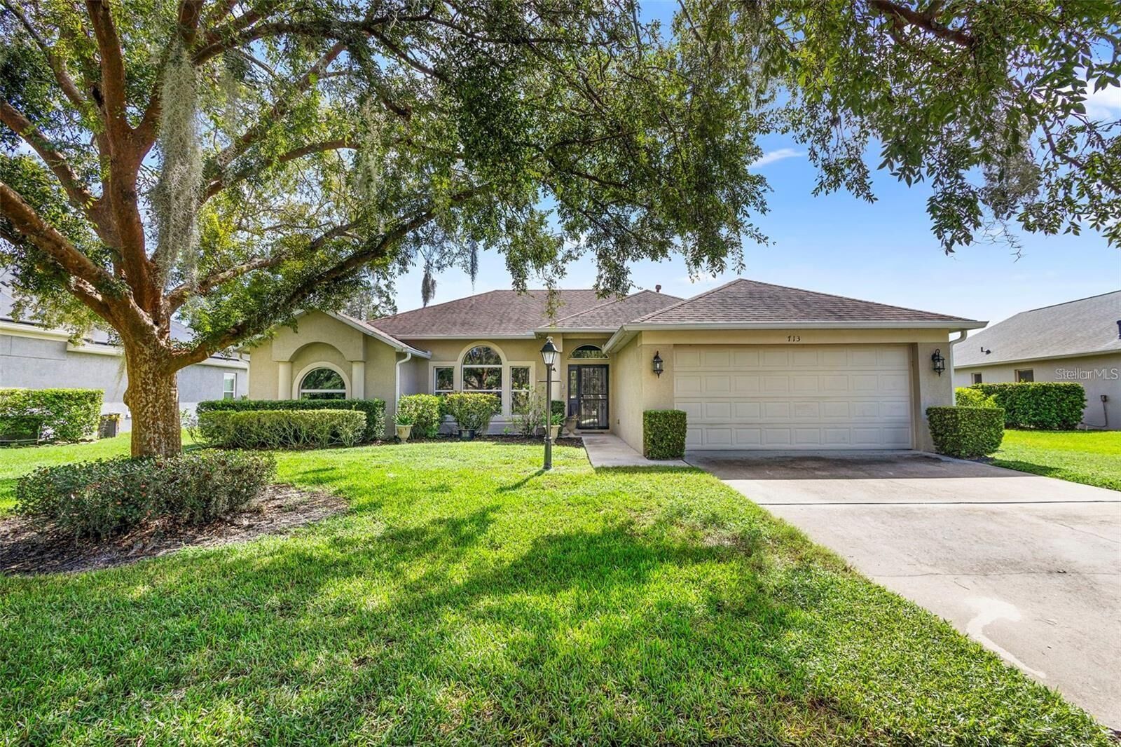 Property Photo:  713 Mountain Ash Way  FL 32725 