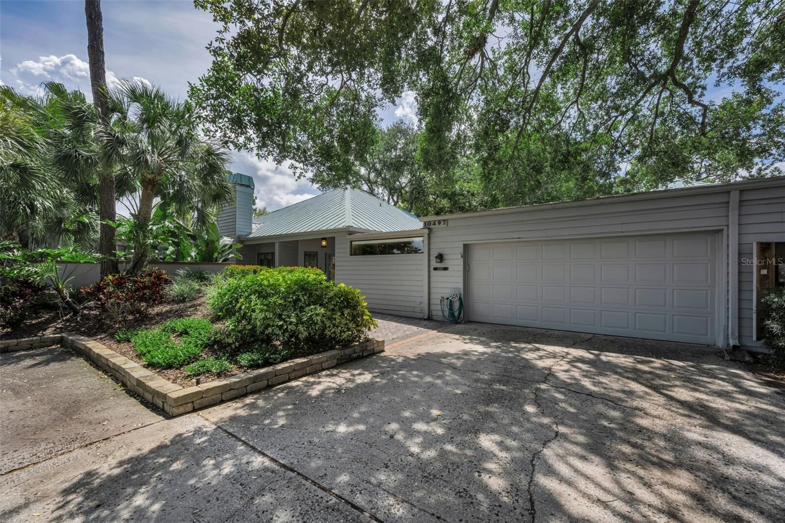 Property Photo: 10497 Longwood Drive FL 33777