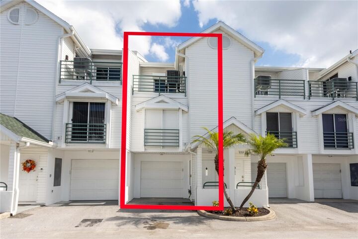 Property Photo: 320 Island Way 605 FL 33767
