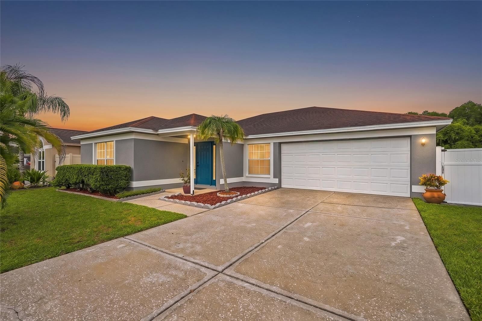 Property Photo:  11026 Streamside Drive  FL 33624 
