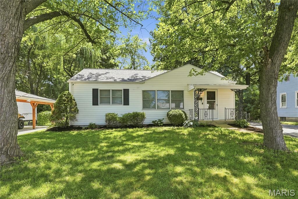Property Photo: 80 La Venta Drive MO 63031