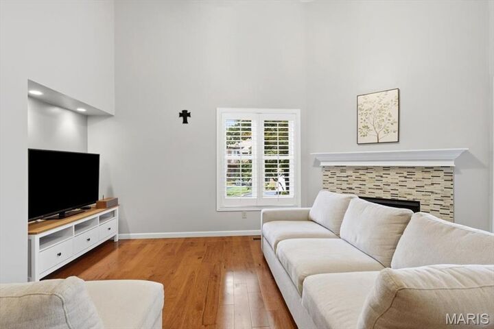 Property Photo: 10935 Vauxhall Drive MO 63146