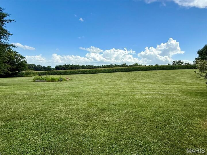 Property Photo: 26 Hickory Point IL 62067