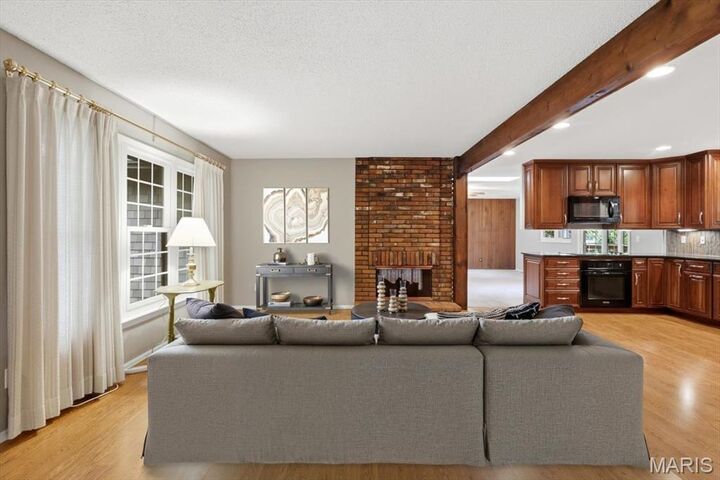 Property Photo: 934 La Bonne Parkway MO 63021