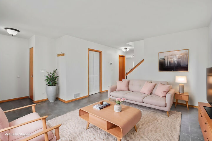 Property Photo: 280 Persimmon Court IL 60073