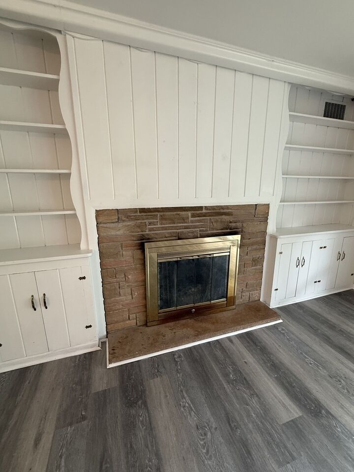 Property Photo: 117 E Elm Street IL 60189