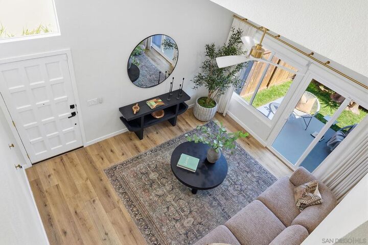 Property Photo:  