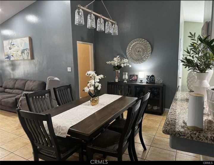 Property Photo:  1201 Evadonna  CA 93307 