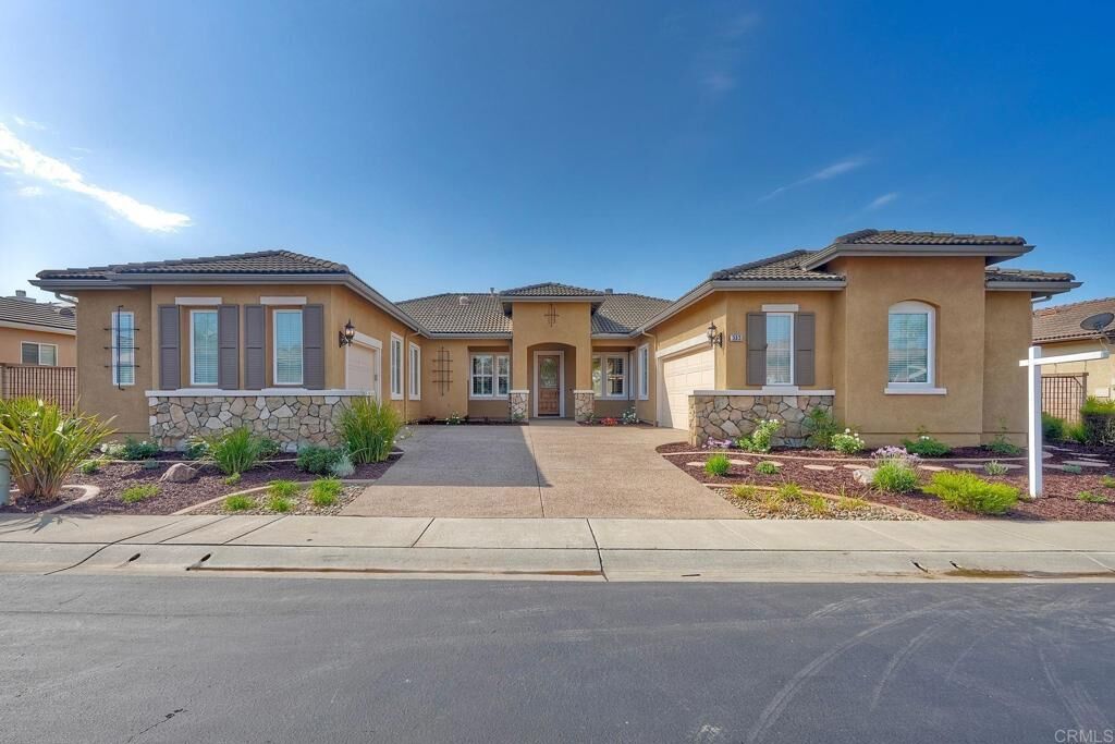 Property Photo:  363 Melbourne Glen  CA 92026 