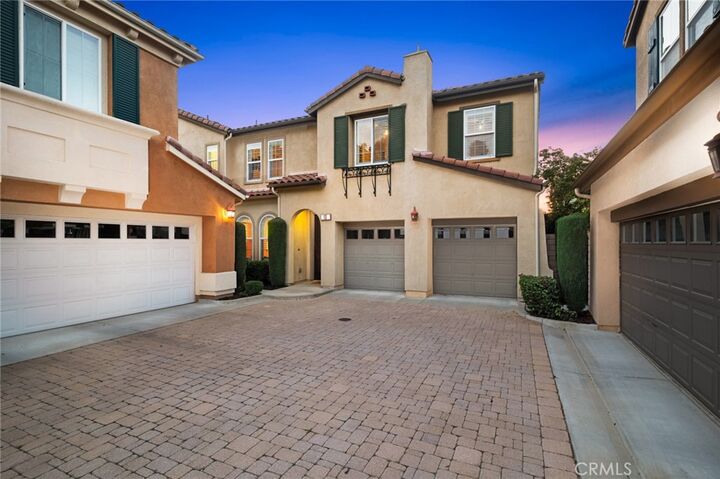 Property Photo: 10 Newton Court CA 92677