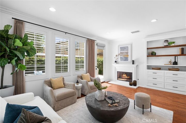 Property Photo:  10 Newton Court  CA 92677 