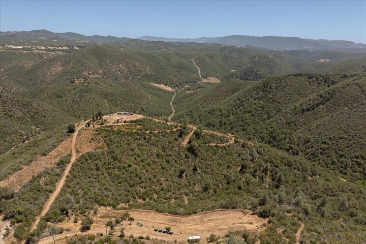 Property Photo: 500 Peregrine Road CA 95245