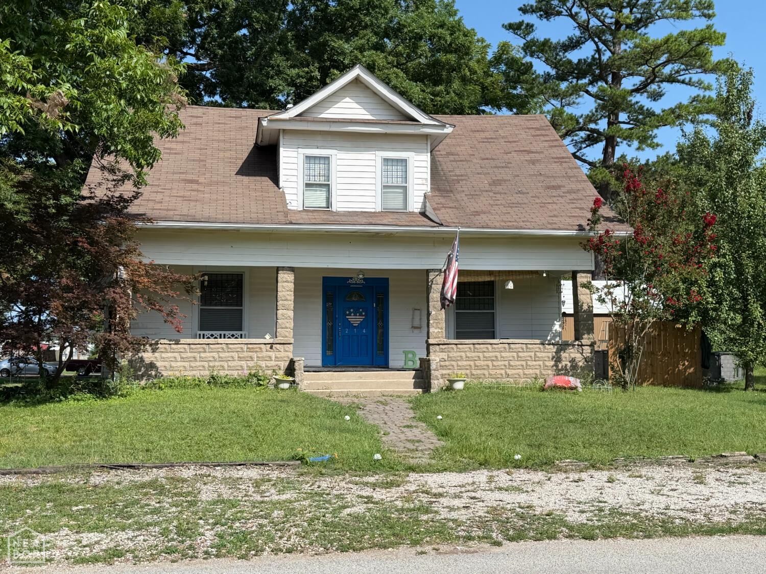 Property Photo: 214 SW Lawrence AR 72433