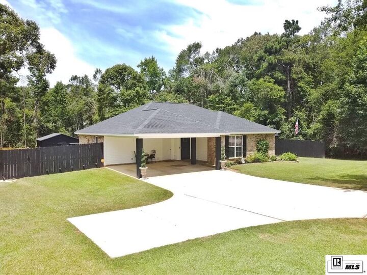 Property Photo:  611 Slocum Road  LA 71225 