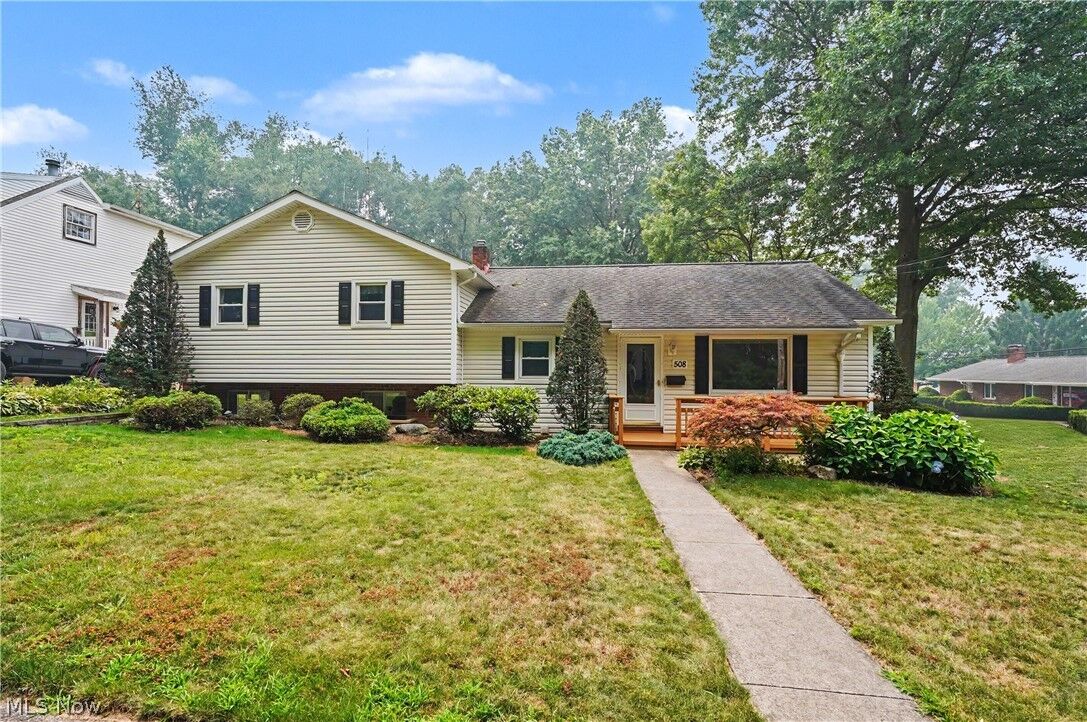 Property Photo:  508 Loomis Avenue  OH 44221 
