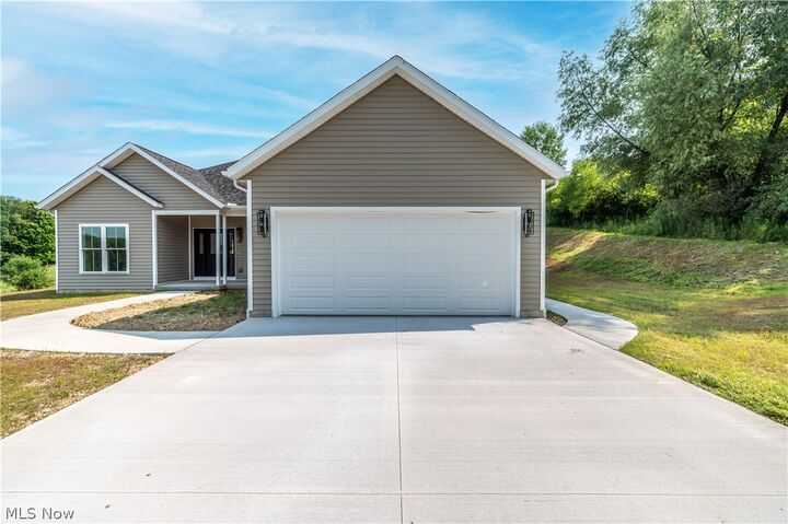 Property Photo: 135 Hillside Drive OH 44413