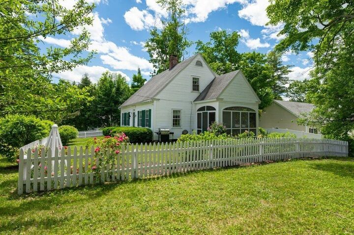 Property Photo: 16 Brookline Street NH 03064