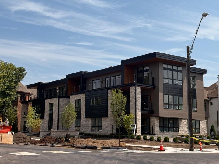 Property Photo: 150 Broadway Avenue S 2A MN 55391