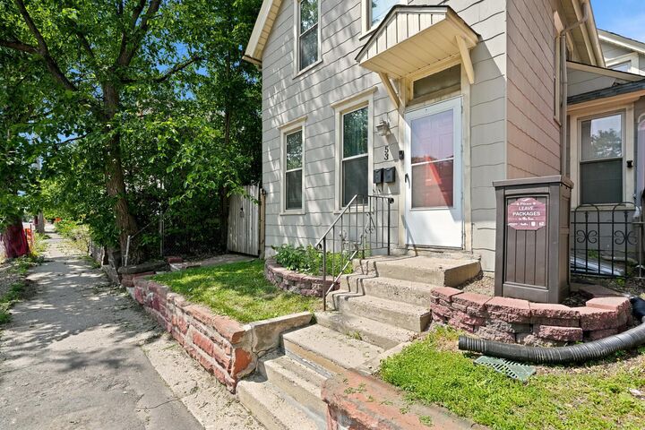Property Photo:  53 Dale Street N  MN 55102 