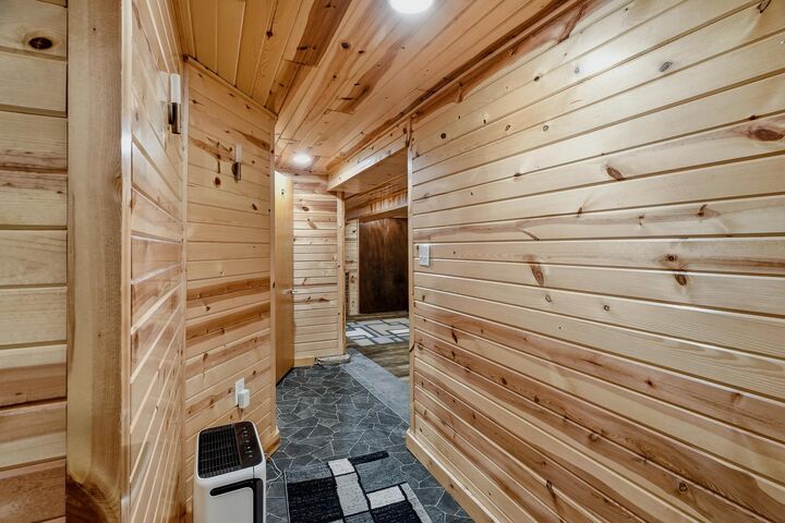 Property Photo:  53 Dale Street N  MN 55102 