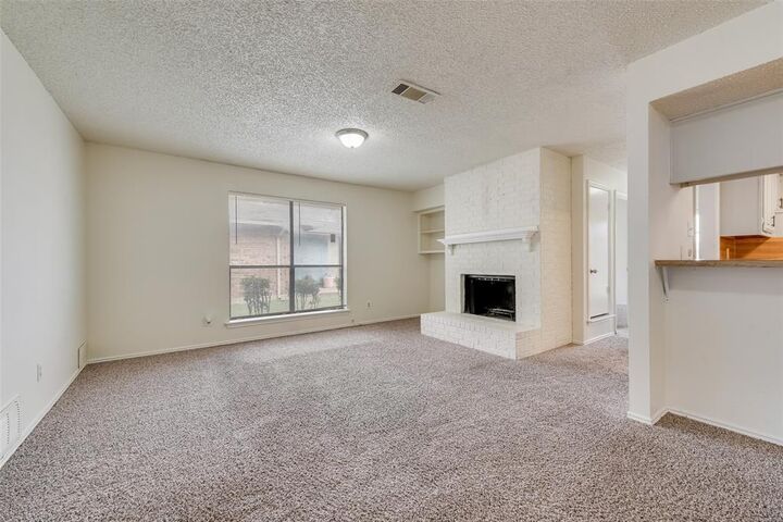 Property Photo:  215 Silver Creek Drive  TX 75137 