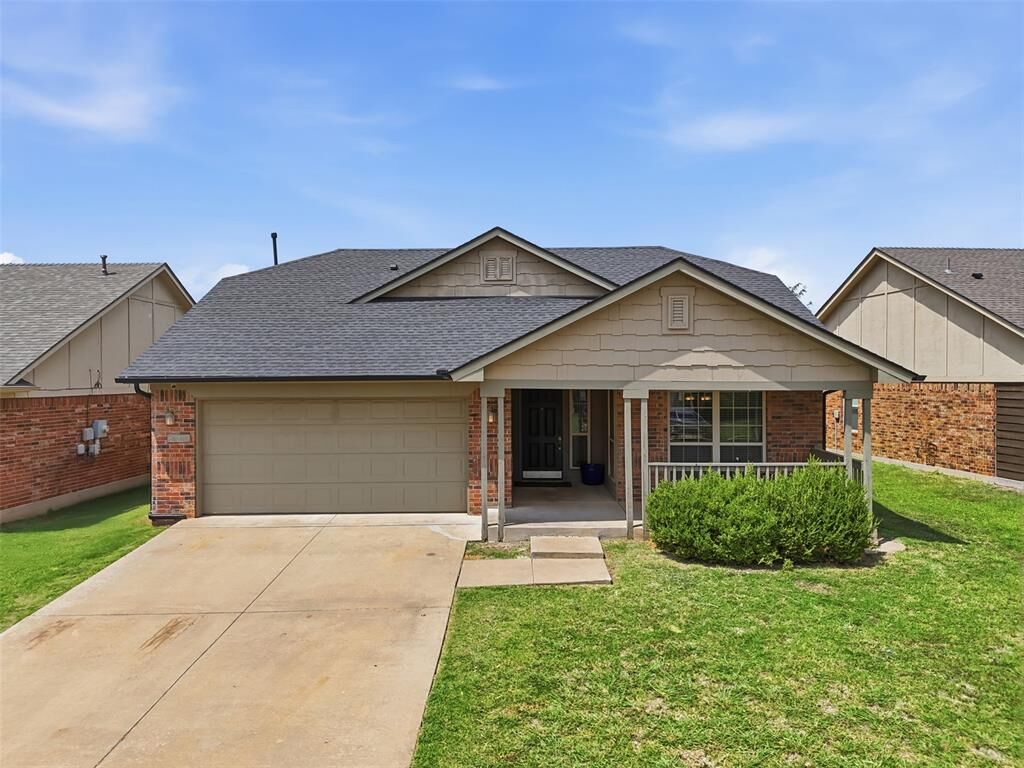 Property Photo: 18205 Piedra Drive OK 73012
