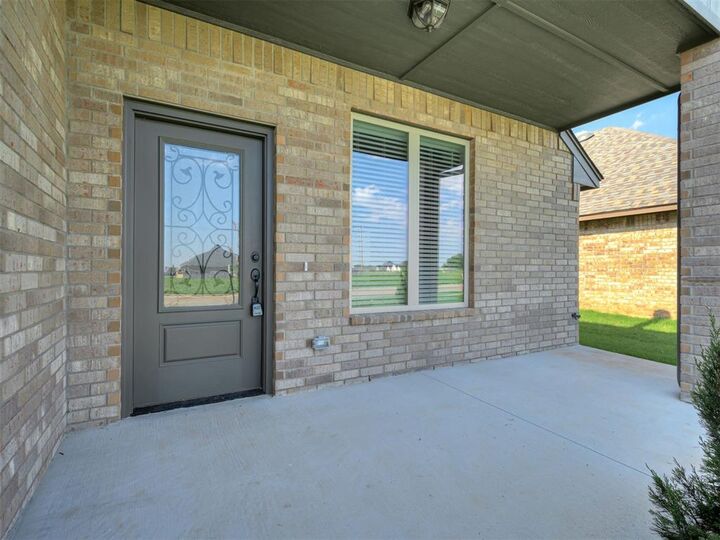 Property Photo:  9316 NW NW 143rd Street  OK 73099 