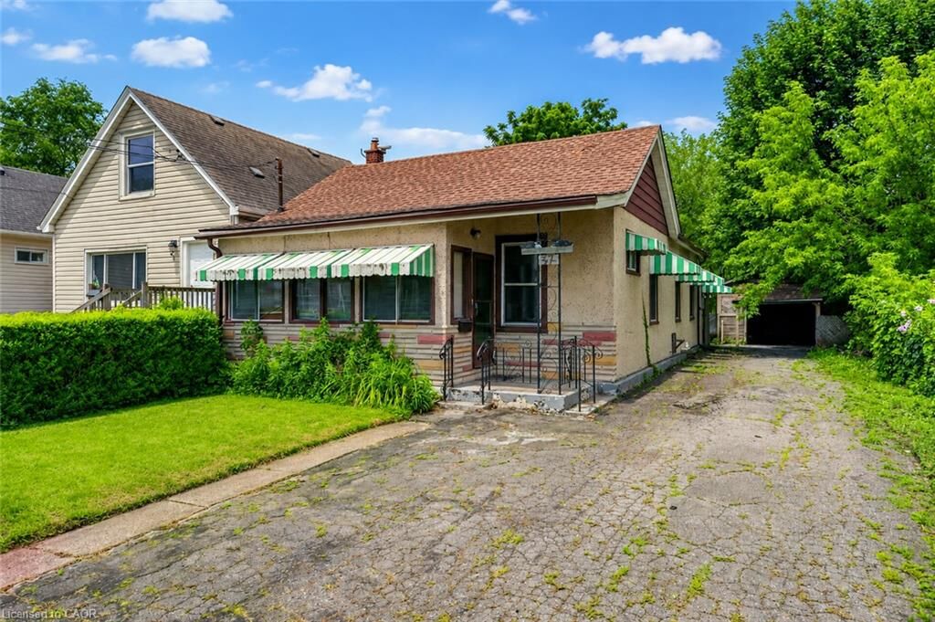 Property Photo:  37 Page Street  ON L2R 4A6 