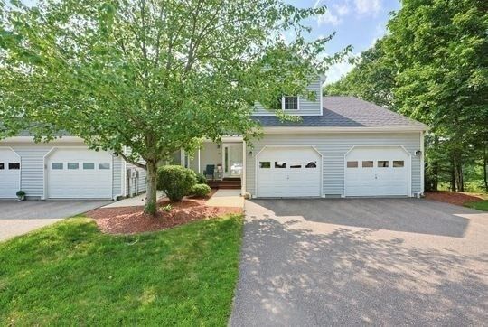 Property Photo: 42 Mountain Laurel Ln 42 MA 01420
