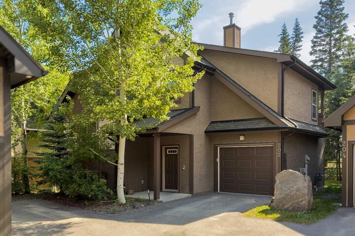 108 Armstrong Place 202 — photo 1