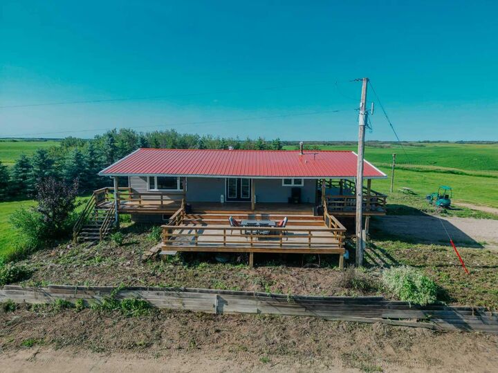 Property Photo: 45513 Hwy 870 AB T0B 2V0