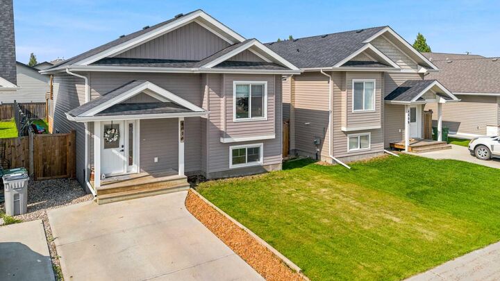 Property Photo: 4610 16 Street SK S9V 2K9