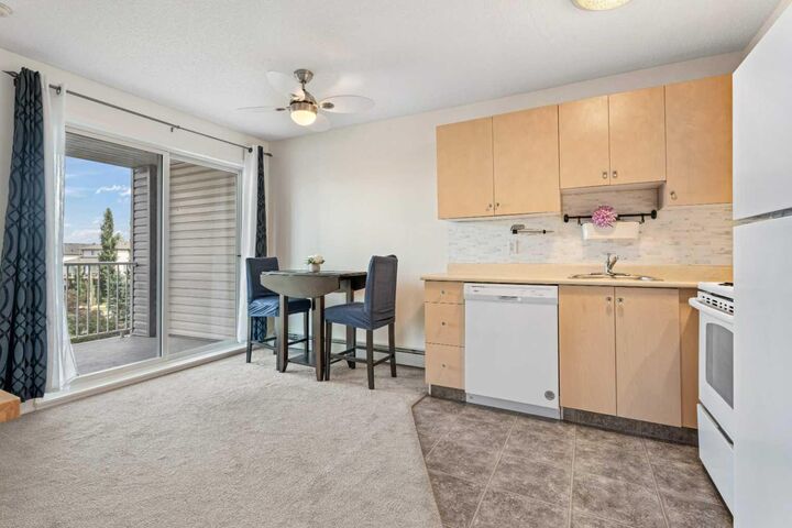Property Photo: 1620 70 Street SE 3421 AB T2A 7Z2