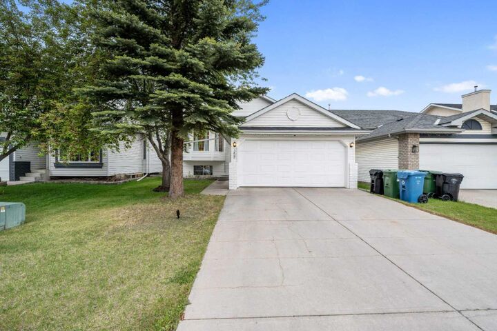 358 Hawkstone Drive NW — photo 1