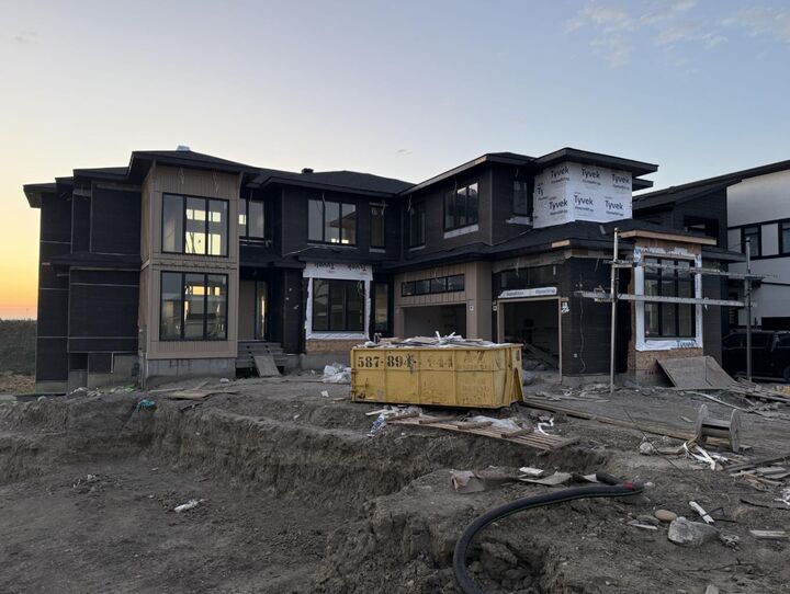 Property Photo: 44 Duhram Way AB T1Z 0Z9