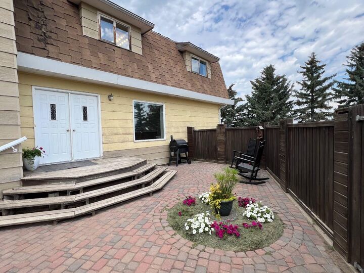 Property Photo: 85026 Range Road 194 AB T1M 1N2