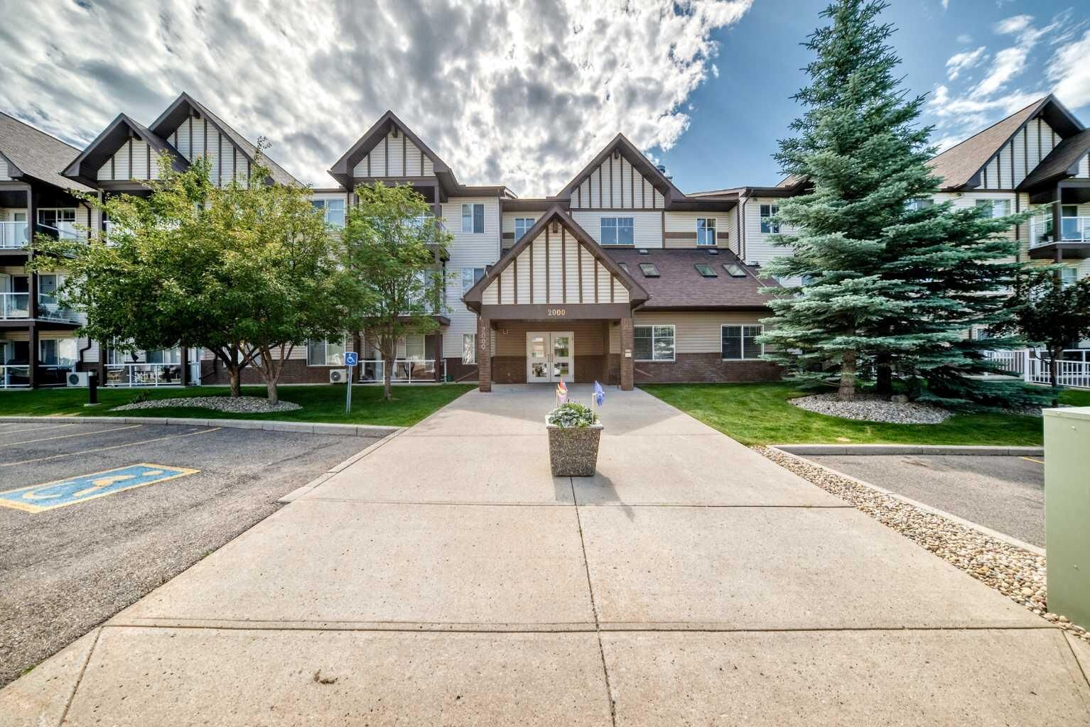 Property Photo:  200 Community Way 2105  AB T1S 2L2 