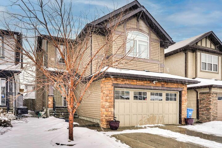 Property Photo:  31 Skyview Shores Gardens NE  AB T3N 0C6 