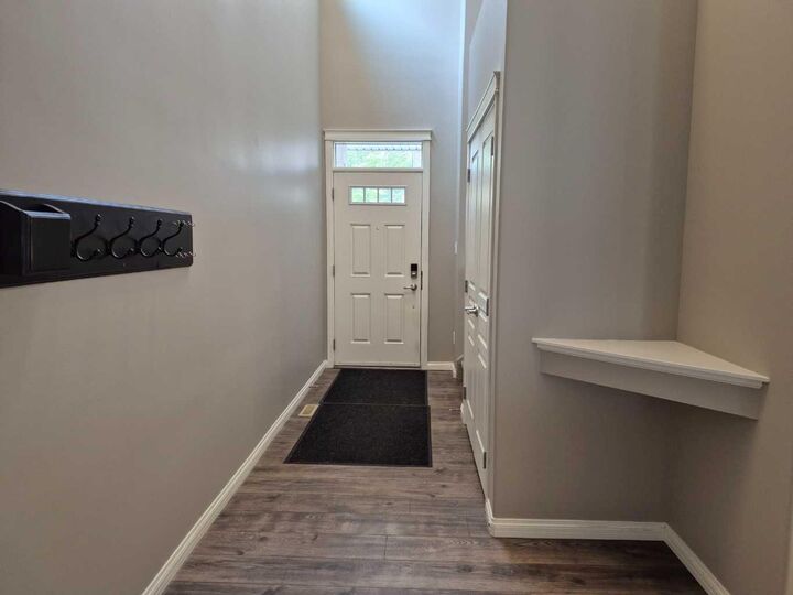 Property Photo: 1548 Coalbanks Boulevard W AB T1J 5H7
