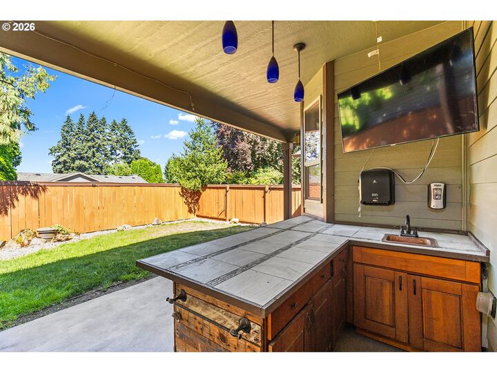 Property Photo: 10510 NE 21st Ct WA 98686