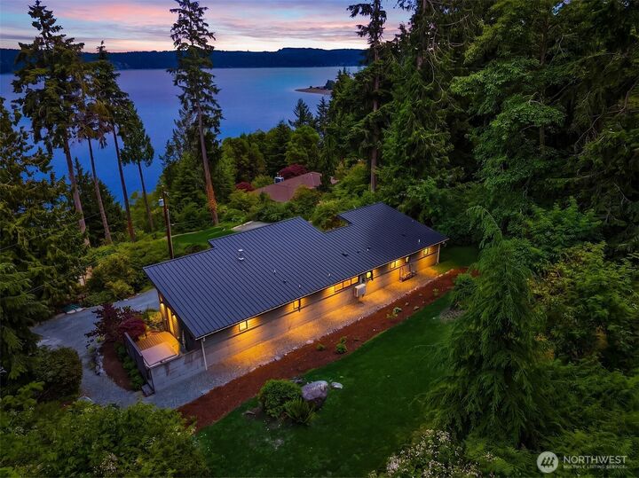 Property Photo: 3604 Sunrise View Lane WA 98253