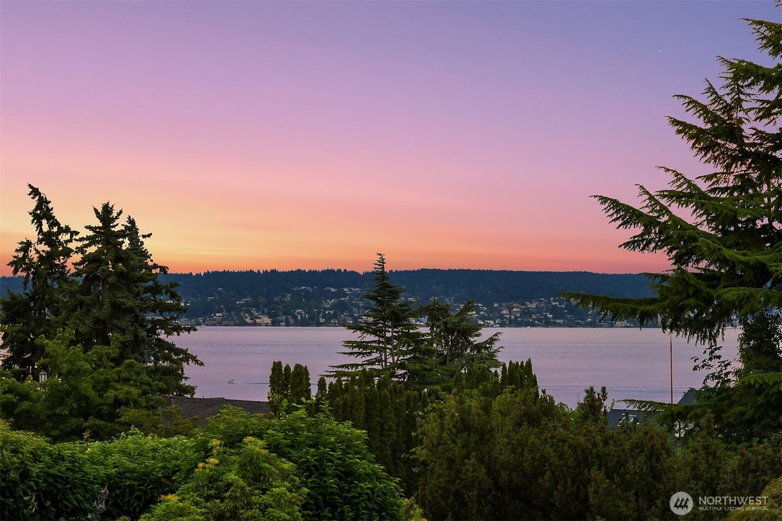 Property Photo: 6340 NE Windermere Road WA 98105
