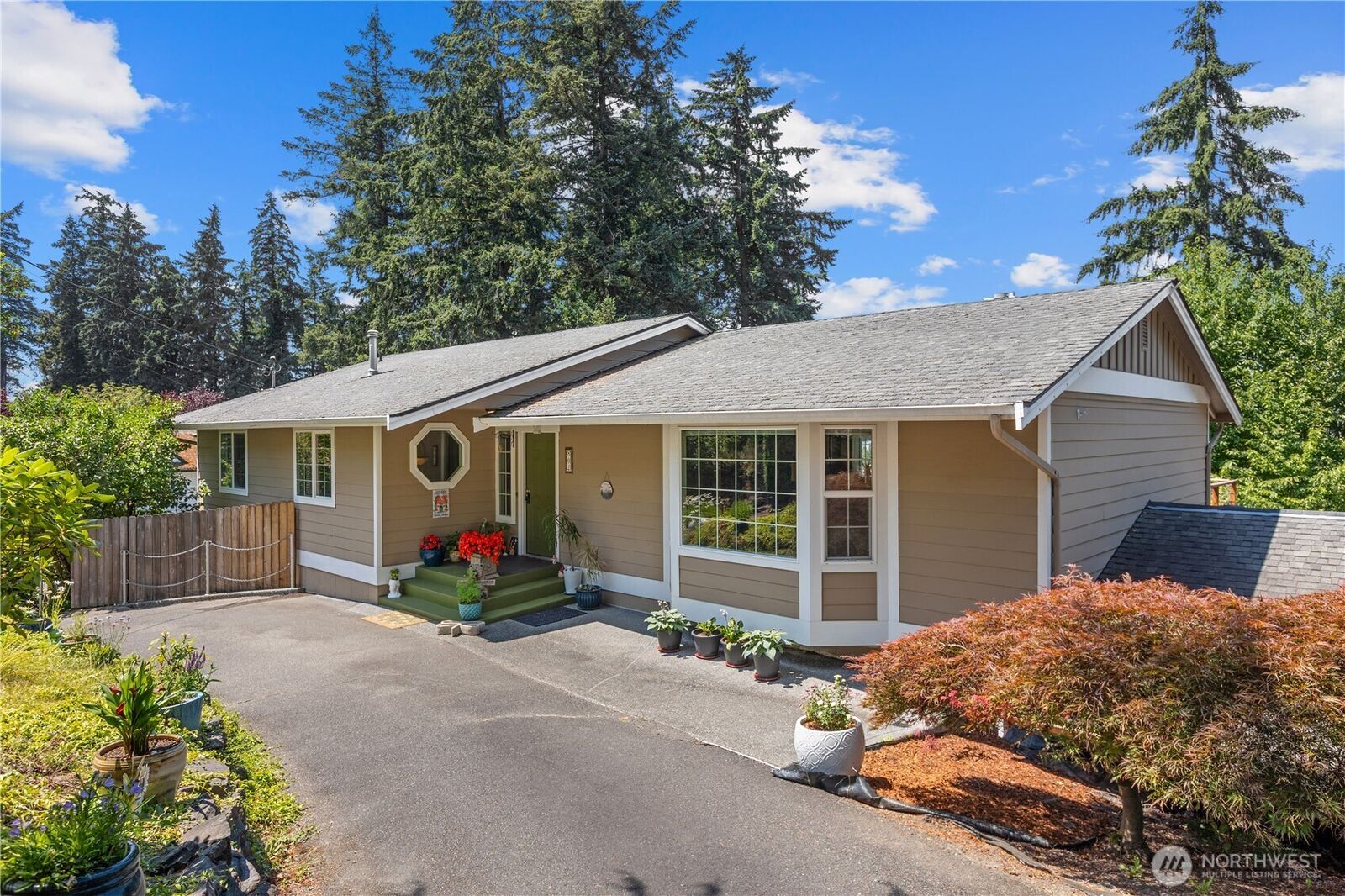 Property Photo:  802  Milton Way  WA 98354 